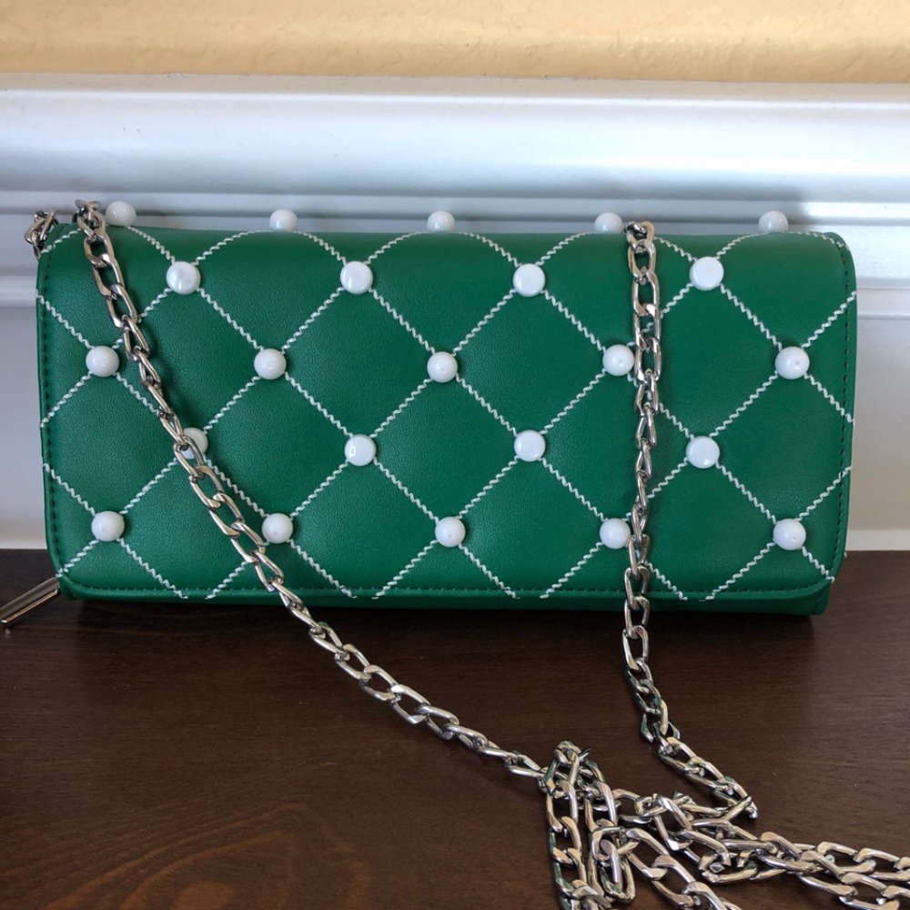 Xmas Gift - NWT Cute Green Genuine Leather Wallet on Chain
